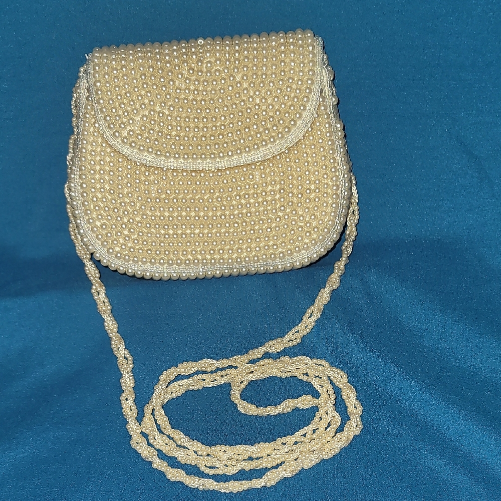 Elegant Cream Beaded Women's Bag